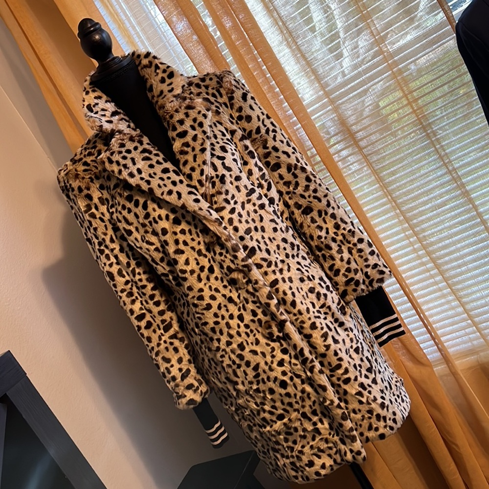 CAbi Faux Fur Coat - Picture 5 of 12